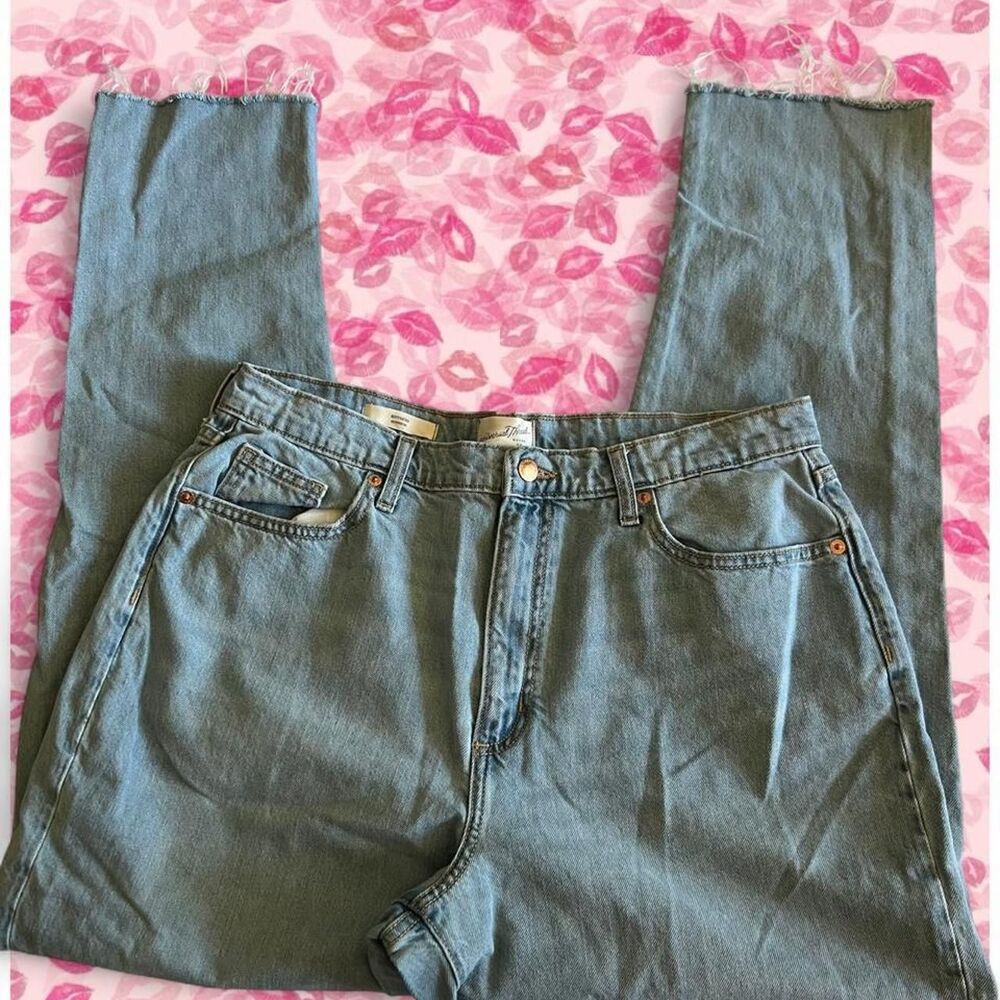 Universal Thread Women's Boyfriend Jeans